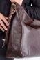 Bolsa sacola de ombro em couro estampado Mara Marrom - Marca Andrea Vinci