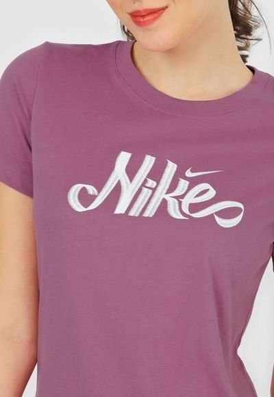 Camiseta lila deals nike