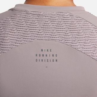 Camiseta Nike Dri-FIT Run Division Feminina - Compre Agora