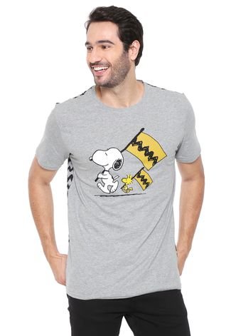 Camiseta Snoopy Manga Curta Flags Cinza