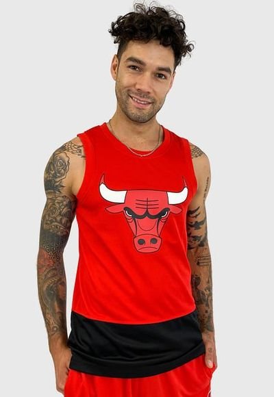 Polera NBA Chicago Bulls Rojo - Calce Regular Ahora | Dafiti Chile
