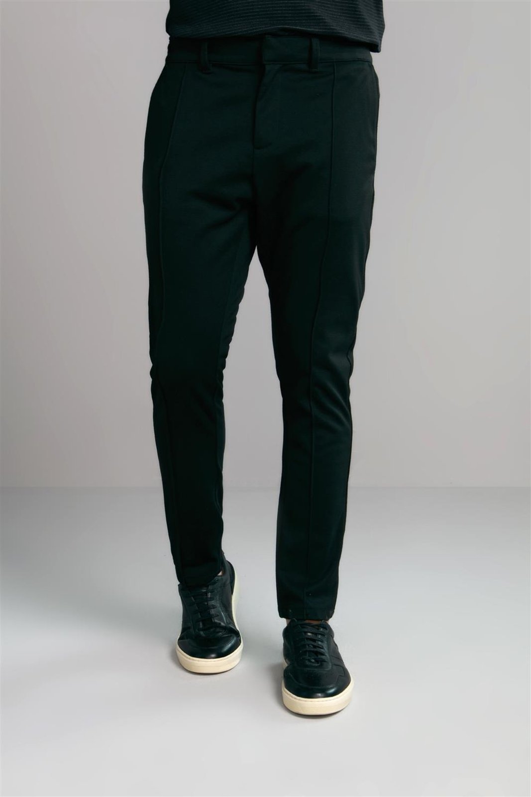 Calça Chino Tecnocomfy Slim Fit - Preto 46 HIGHSTIL - Marca HIGHSTIL