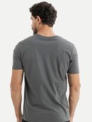 Camiseta King & Joe Básica Slim CA22001 Chumbo - Marca King  E Joe