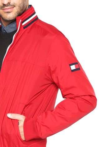 Jaqueta Tommy Hilfiger Gola alta com bandeira bordada - Fiofio Magazine ::  Roupas & Acessórios