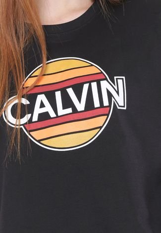 Camiseta Calvin Klein Jeans Cropped Sunny Preta