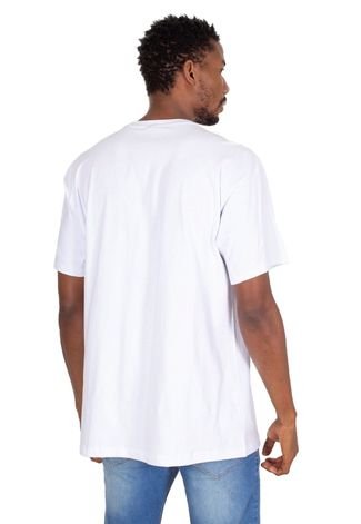 Camiseta Fatal Plus Size Estampada Branca