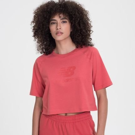 Camiseta Cropped New Balance Essentials Feminina - Marca New Balance