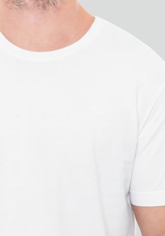 Camiseta Masculina em Malha com Manga Curta