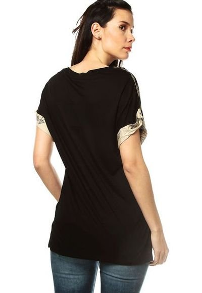 Camiseta outlet negra desigual
