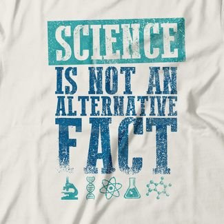 Camiseta Feminina Science Is Fact - Off White