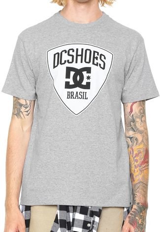 Camiseta DC Shoes Brasil Cinza