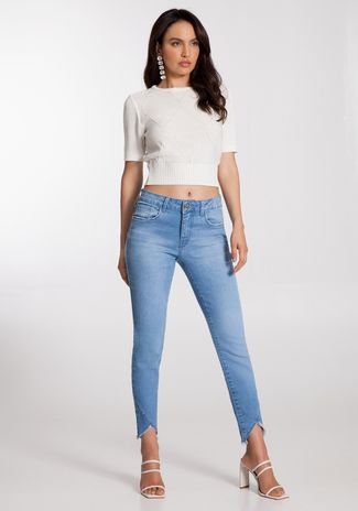 Calça Jeans Skinny Cropped com Detalhe Barra