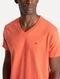 Camiseta Tommy Hilfiger Masculina Essential V-Neck Laranja Coral - Marca Tommy Hilfiger