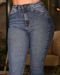 Calça Jeans Skinny Premium Feminina Cintura Alta Detalhe Bolso 23675 Escura com Used Consciência - Marca Consciência