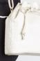 Mini Bolsa Saco De Couro Croco Nathy Off-white - Marca Andrea Vinci