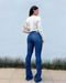 Calça Jeans Flare Feminina Cintura Média Abertura Na Barra 23139 Escura Consciência - Marca Consciência