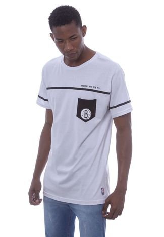 Camiseta NBA Estampada Pocket Brooklyn Nets Casual Branca