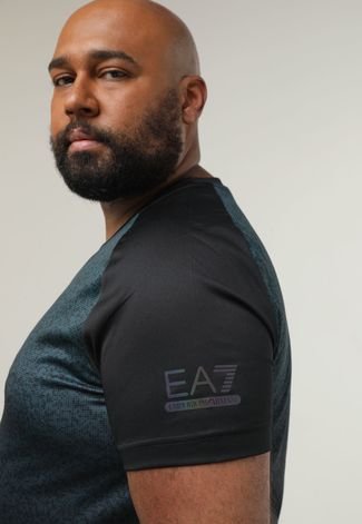 Camiseta EA7 Plus Size Raglan Verde