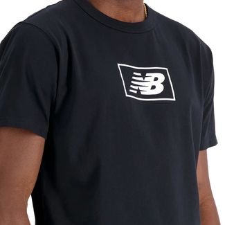 Camiseta Masculina New Balance Essentials Logo Preto