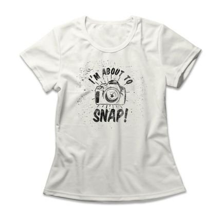 Camiseta Feminina About To Snap - Off White - Marca Studio Geek 