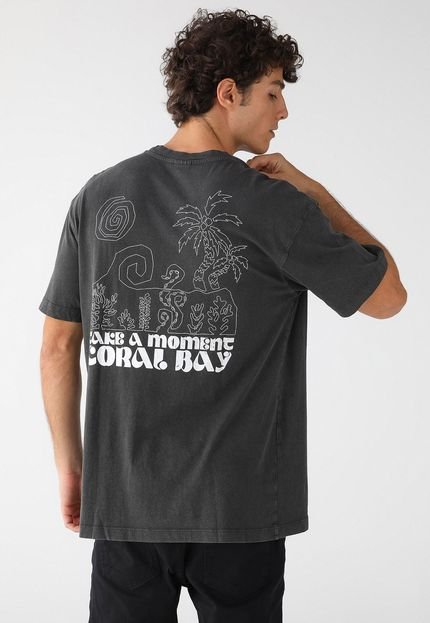 Camiseta Cotton On Take a Moment Coral Bay Preta - Marca Cotton On