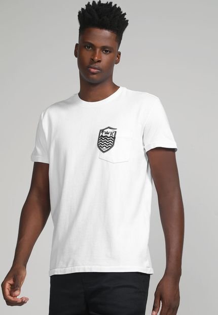 Camiseta Osklen Bolso Brasão Branca - Marca Osklen