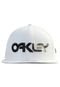 Boné Oakley Name Branco - Marca Oakley