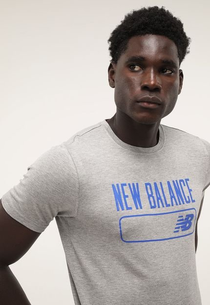 Camiseta New Balance Reta Estampada Cinza - Marca New Balance