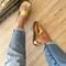 Sandália Flat Chinelo Asa Delta Damannu Shoes Tay Dourada - Marca Damannu Shoes