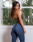 Calça Jeans Feminina Intermediaria com Abertura Lateral Na Barra Desmanchada   22179 Escura Consciência - Marca Consciência