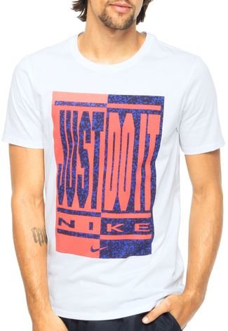 Camiseta Nike Sportswear Branca