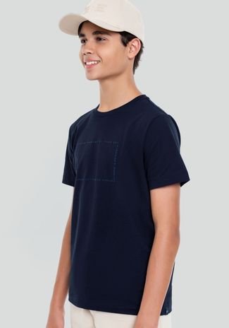 Camiseta Juvenil em Malha com Estampa Relevo