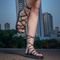Sandália Feminina Papete Aranha Modelo Gladiadora com Amarração na Perna Preto - Marca Calce Com Estilo