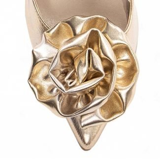 Sapato Scarpin Salto 12 Torricella com Flor em Napa Cor Dourado