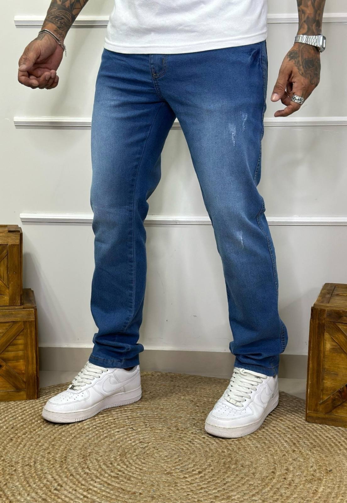 Calça Jeans Elegante Lavagem Média Masculina Skinny Reta Tecido Premium - Marca Pletora