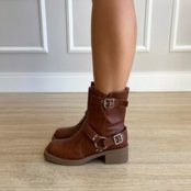 Bota Biker Jennifer Caramelo Caramelo - Marca Damannu Shoes