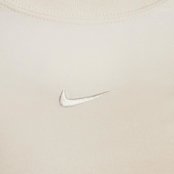 Camiseta Nike Sportswear Chill Knit Feminina - Marca Nike