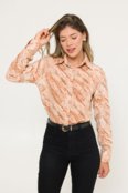 Camisa Crepe Feminina Olimpo Manga Longa Estampa Mármore Bege - Marca Olimpo Camisaria