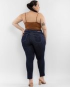 Calça Jeans Feminina Plus Size Cós Largo e Abertura Lateral Na Barra a Fio  22522 Escura Consciência - Marca Consciência