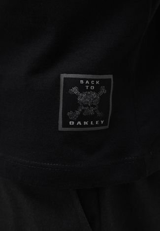 Camiseta Oakley Back To Skull Preta - Faz a Boa!