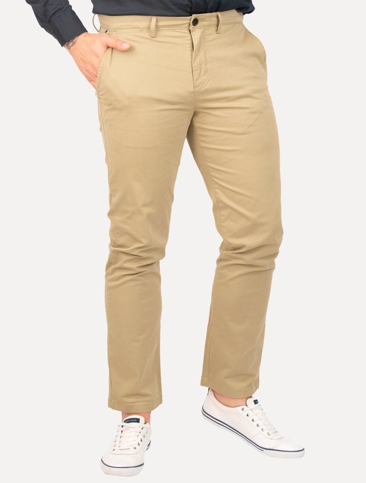 Calça Tommy Hilfiger Masculina Custom Fit THFlex Chino Stretch Cáqui - Marca Tommy Hilfiger