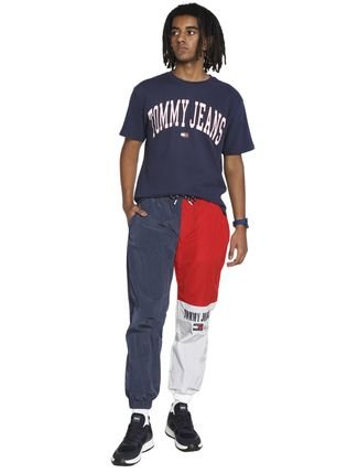 Camiseta Tommy Jeans Masculina Regular Classic Collegiate Flag