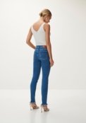 Calça Jeans Skinny Cropped com Cintura Média - Marca Lez a Lez