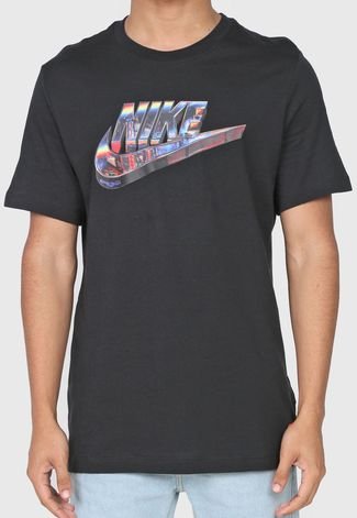 Camiseta Nike Sportswear Worldwide Preta