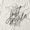 Camiseta Just Smile - Off White - Marca Studio Geek 