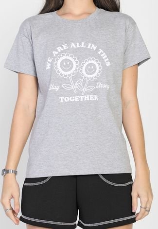 Camiseta Forever 21 We Are All In This Together Cinza
