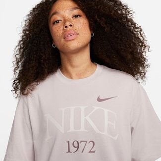 Camiseta Nike Sportswear Classic Feminina