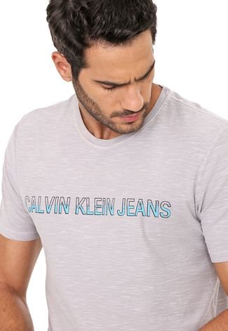 Camiseta Calvin Klein Jeans Lettering Cinza - Compre Agora