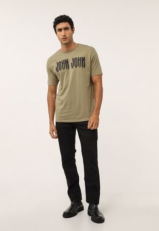 Camiseta John John Masculina Regular Logo Repeat Cáqui John John Camisetas  Surfwear I Streetwear I Surf Shop