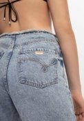 Calça Jeans Reta Cintura Média Detalhe Cós - Marca Lez a Lez